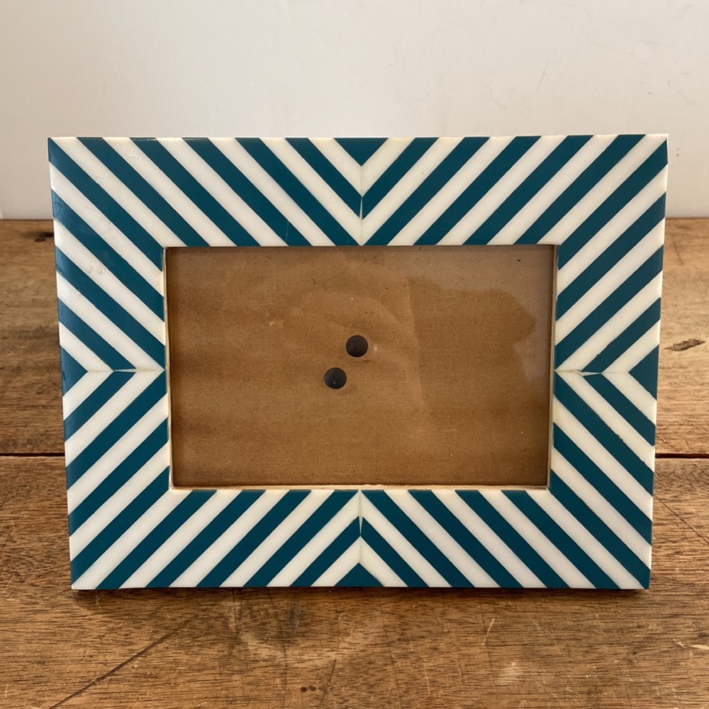 Enchante Chevron Inlay Picture Frame - Picture 7 of 11